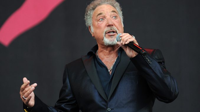 Tom Jones - KOMBANK Arena, Tiket Klub Tom Jones - KOMBANK Arena, Tiket Klub